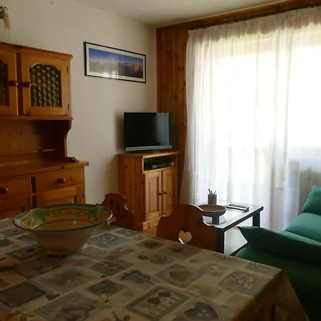 In Signorile Apartment